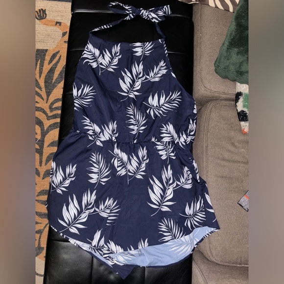 curve plus size 2 XL navy blue tropical romper - Picture 4 of 5